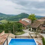 Kiara Villa *