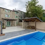 Kiara Villa