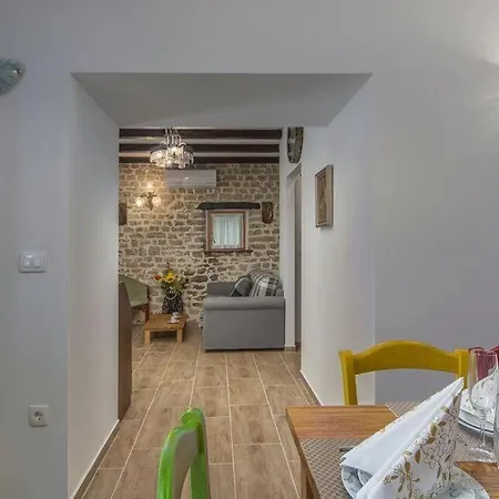 Kiara Villa *