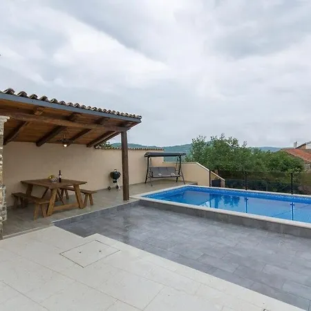 Kiara Villa *