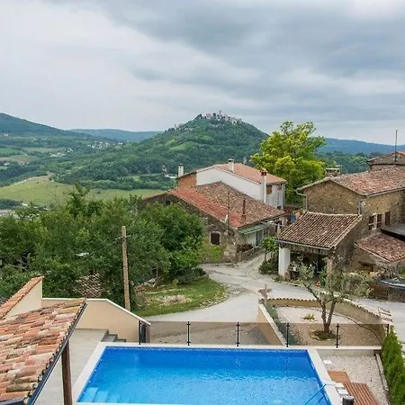Kiara Villa *